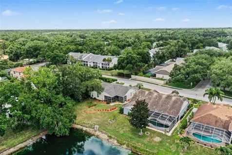5325 Gardens Drive Sarasota FL 34243