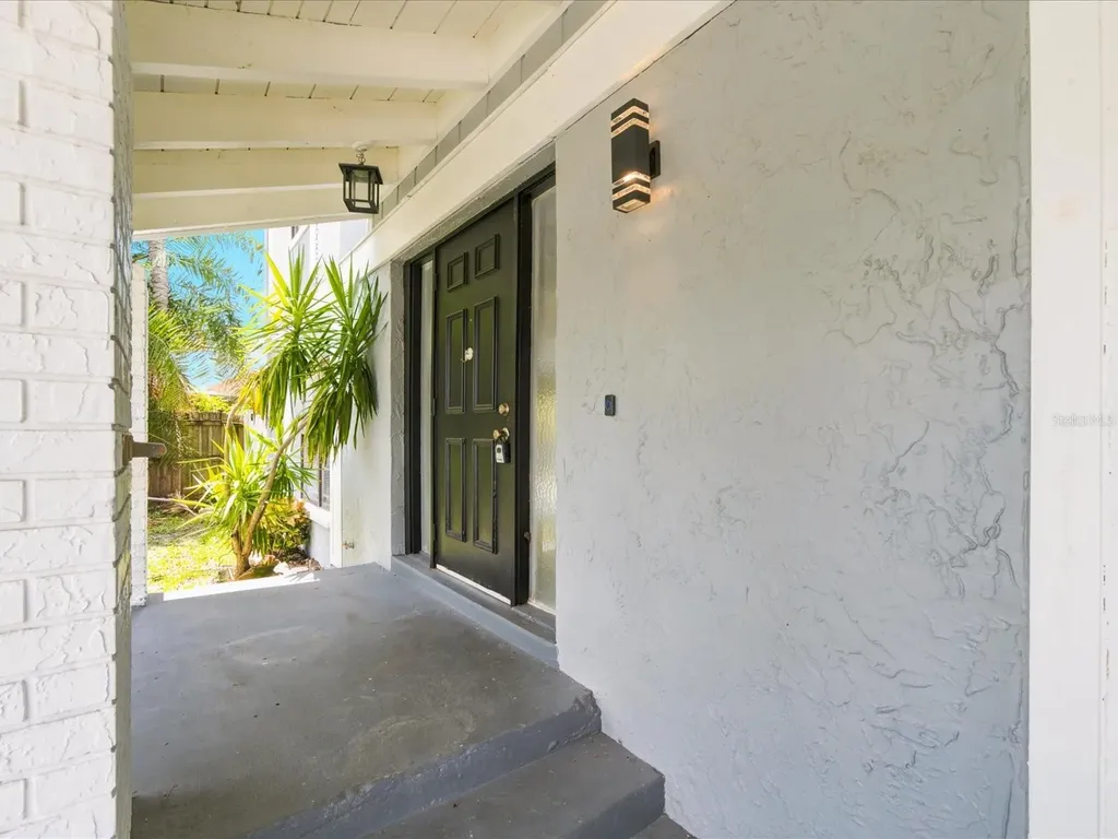 11314 Laurel Crest Lane Tampa FL 33624