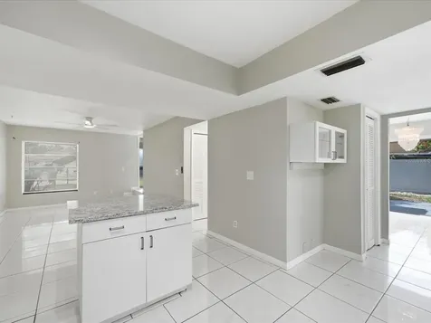 11314 Laurel Crest Lane Tampa FL 33624