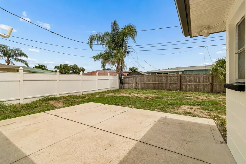 11555 63rd Avenue Seminole FL 33772