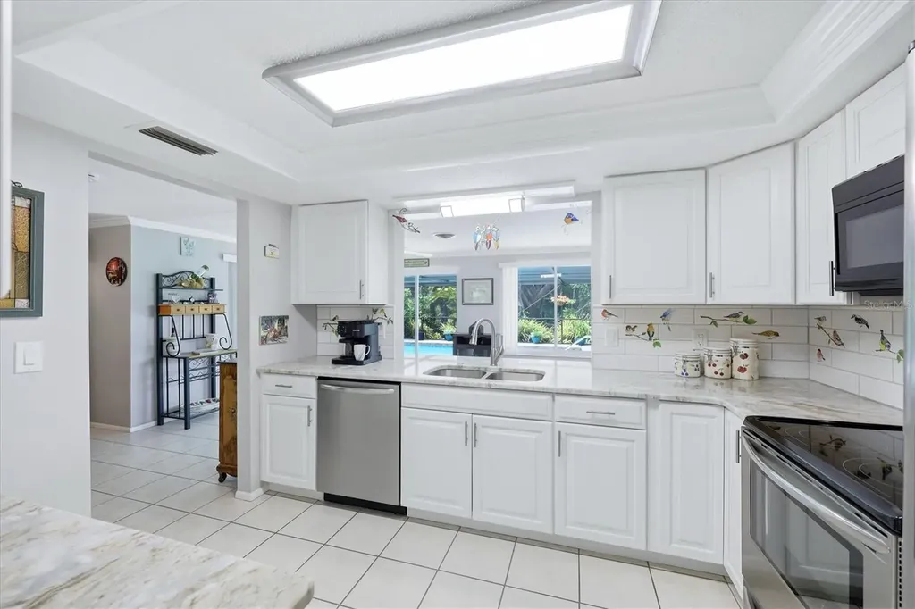 383 E Wentworth Circle Englewood FL 34223