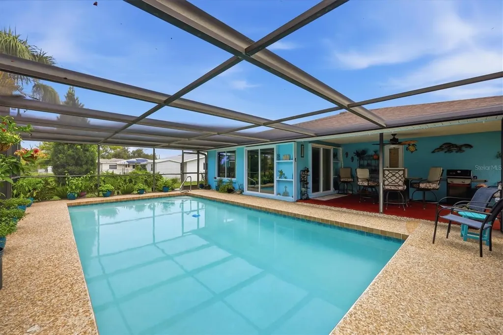 383 E Wentworth Circle Englewood FL 34223