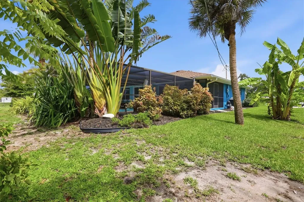 383 E Wentworth Circle Englewood FL 34223
