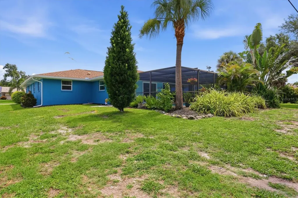 383 E Wentworth Circle Englewood FL 34223