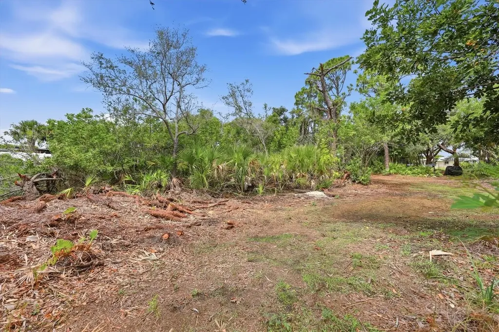 383 E Wentworth Circle Englewood FL 34223
