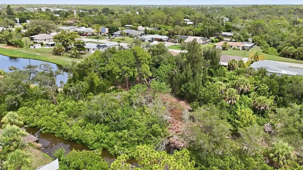 383 E Wentworth Circle Englewood FL 34223