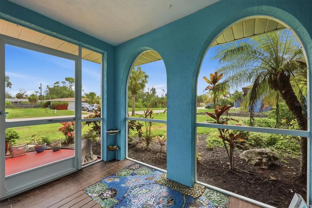383 E Wentworth Circle Englewood FL 34223