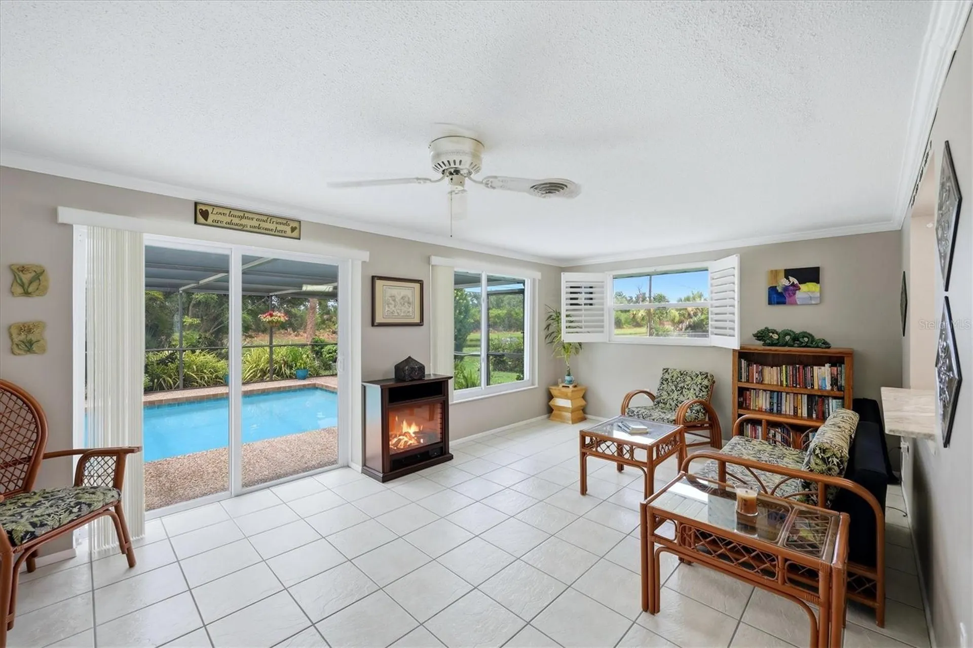 383 E Wentworth Circle Englewood FL 34223