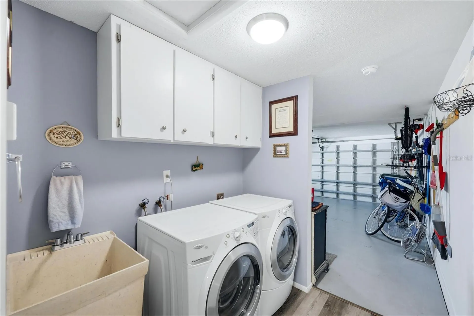 383 E Wentworth Circle Englewood FL 34223