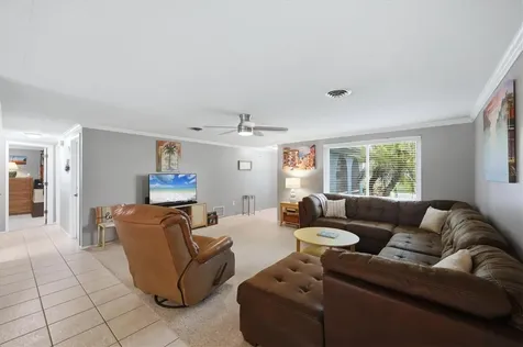 383 E Wentworth Circle Englewood FL 34223