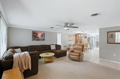 383 E Wentworth Circle Englewood FL 34223