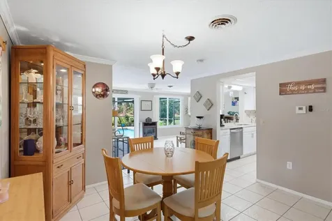 383 E Wentworth Circle Englewood FL 34223