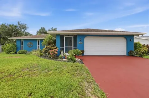 383 E Wentworth Circle Englewood FL 34223