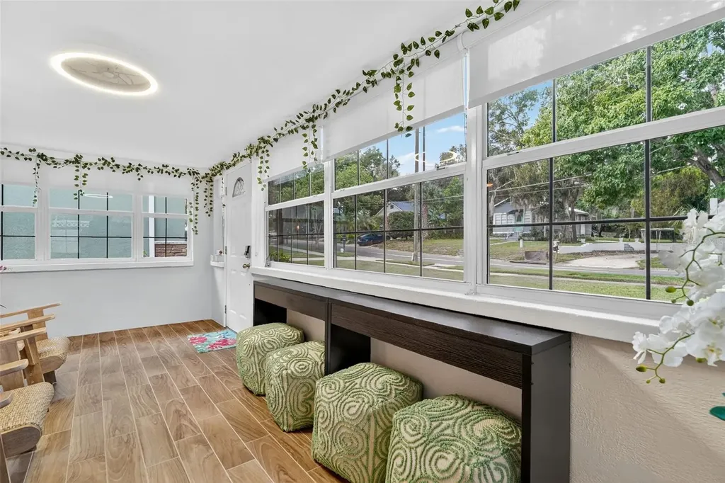 418 E 10th Avenue Mount Dora FL 32757