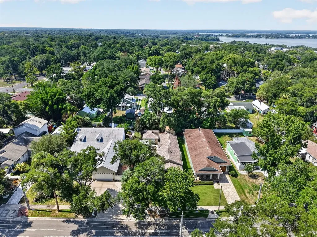 418 E 10th Avenue Mount Dora FL 32757