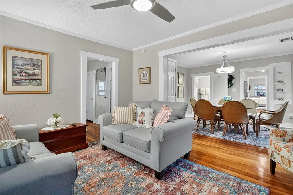 418 E 10th Avenue Mount Dora FL 32757