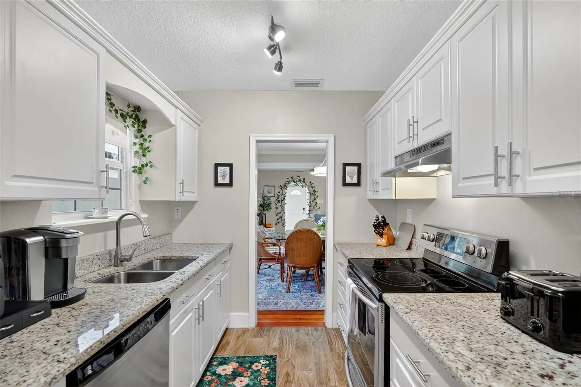 418 E 10th Avenue Mount Dora FL 32757