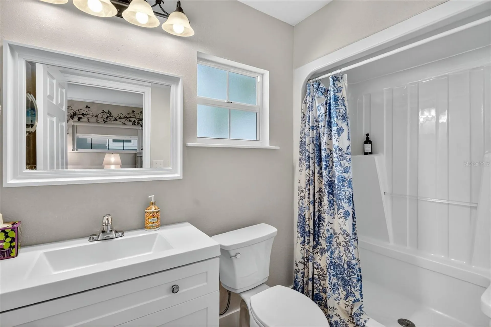 418 E 10th Avenue Mount Dora FL 32757