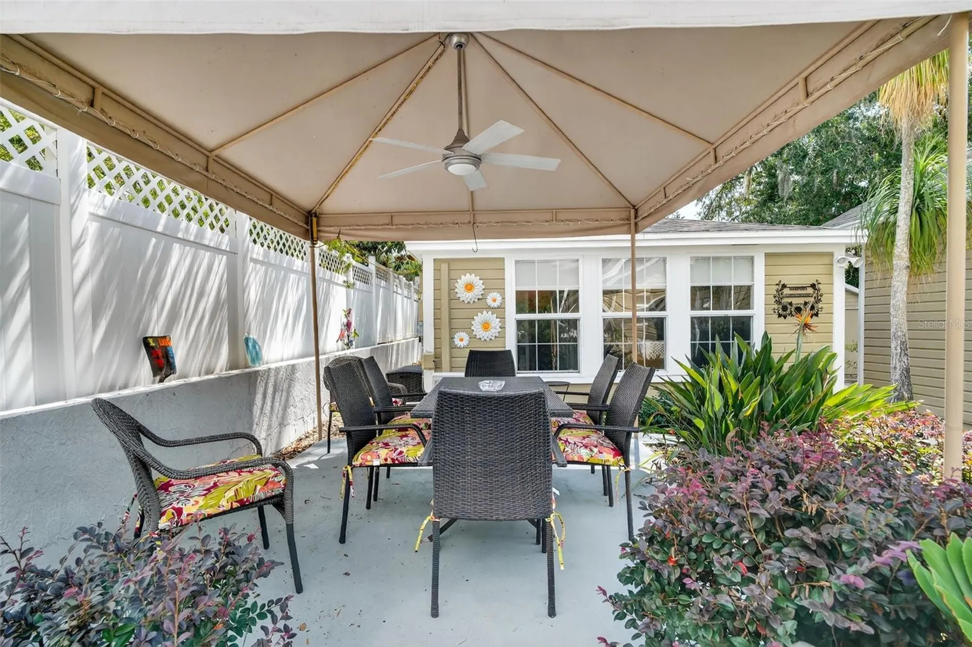 418 E 10th Avenue Mount Dora FL 32757