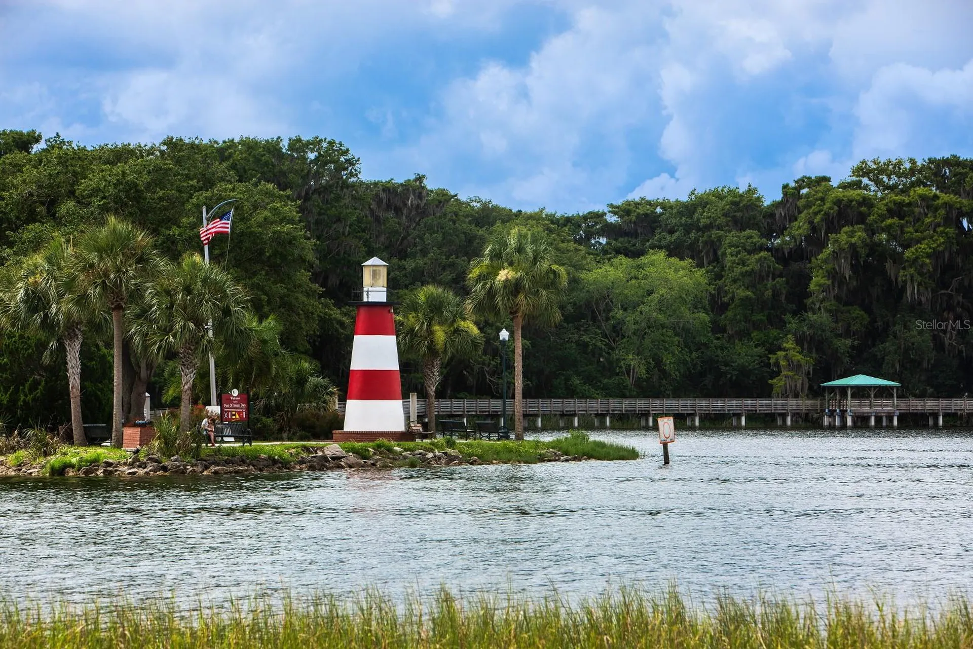 418 E 10th Avenue Mount Dora FL 32757