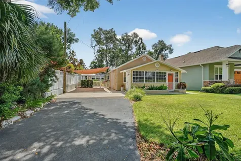 418 E 10th Avenue Mount Dora FL 32757