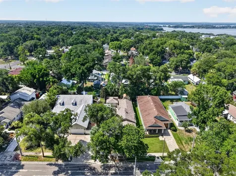 418 E 10th Avenue Mount Dora FL 32757