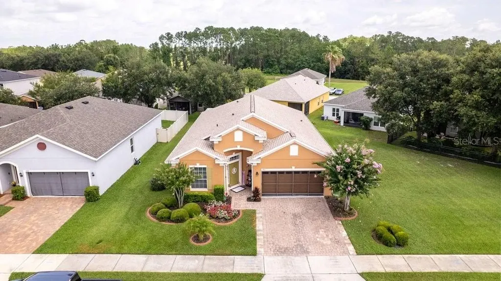 5911 Whisper Pine Drive Leesburg FL 34748