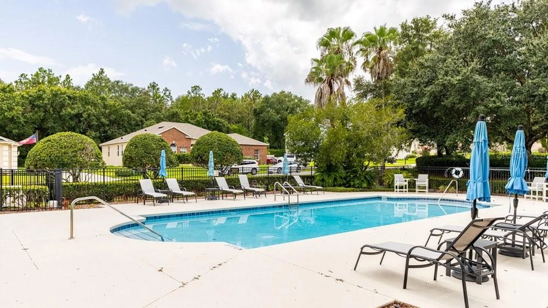 5911 Whisper Pine Drive Leesburg FL 34748