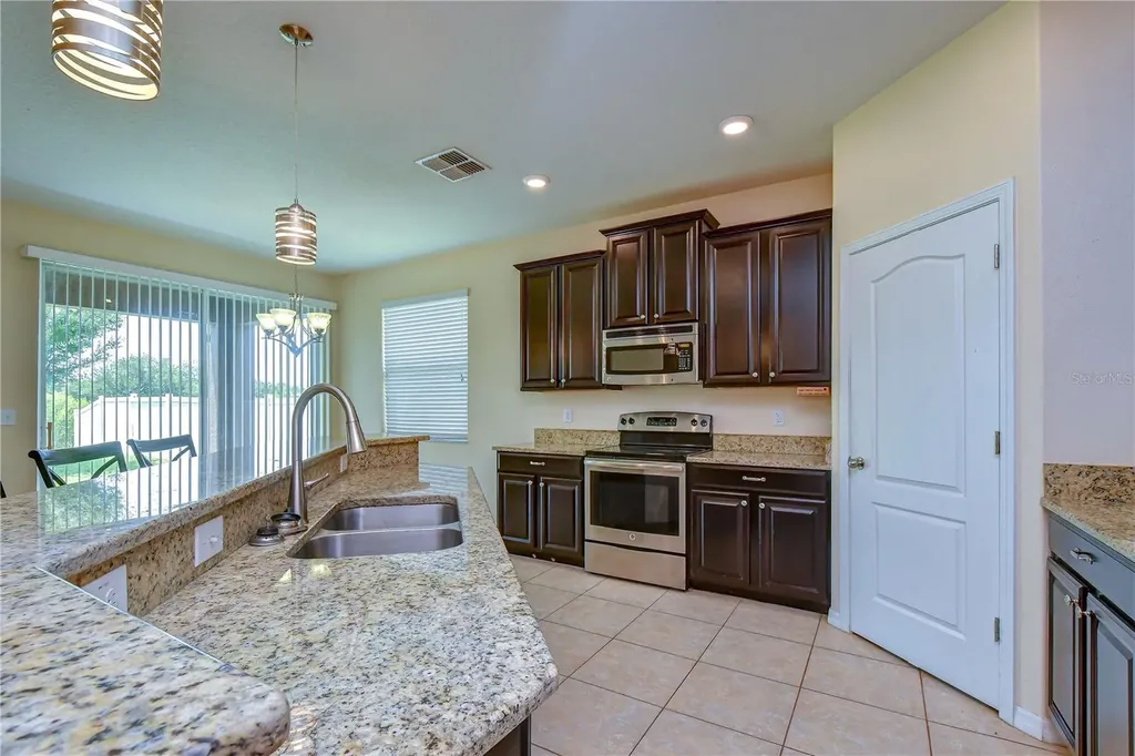 2451 Dakota Rock Drive Ruskin FL 33570
