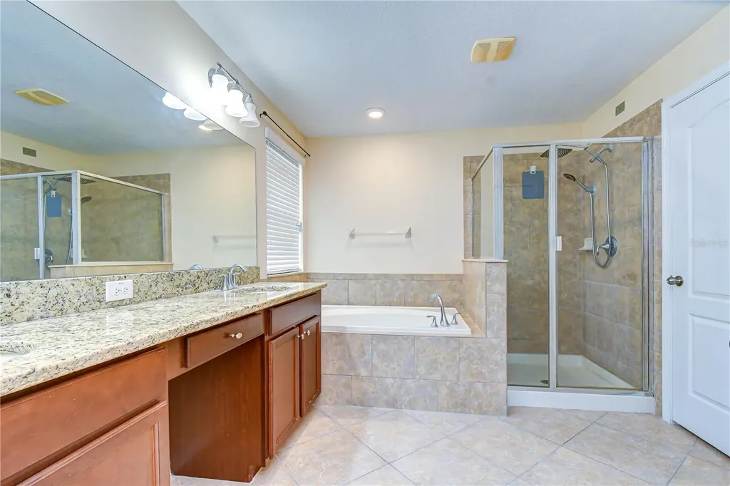 2451 Dakota Rock Drive Ruskin FL 33570