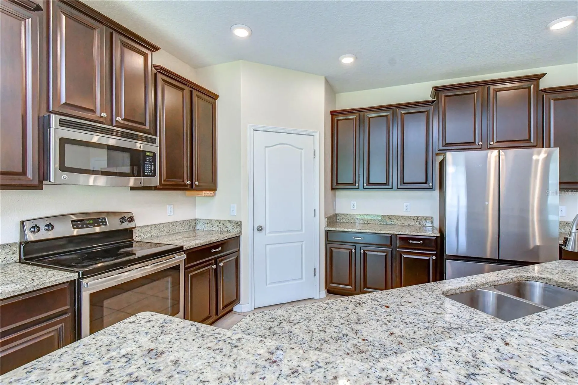 2451 Dakota Rock Drive Ruskin FL 33570