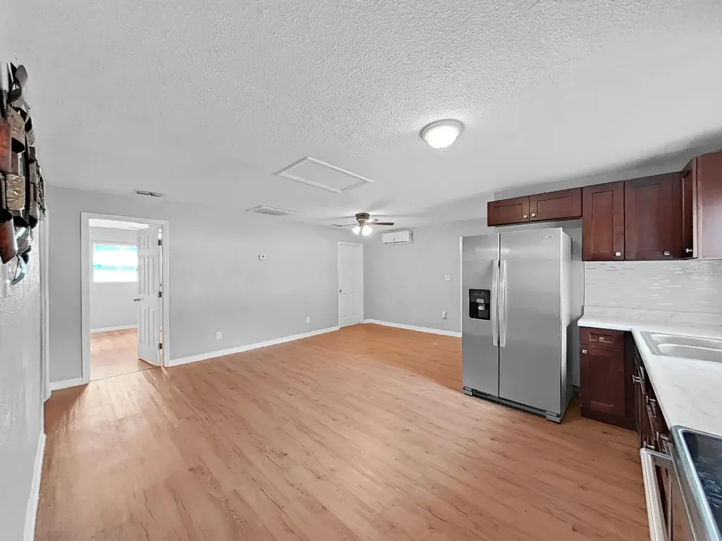 1514 E North Bay Street Tampa FL 33610
