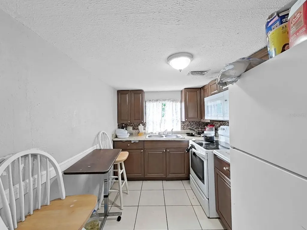1514 E North Bay Street Tampa FL 33610