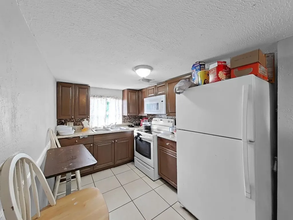 1514 E North Bay Street Tampa FL 33610
