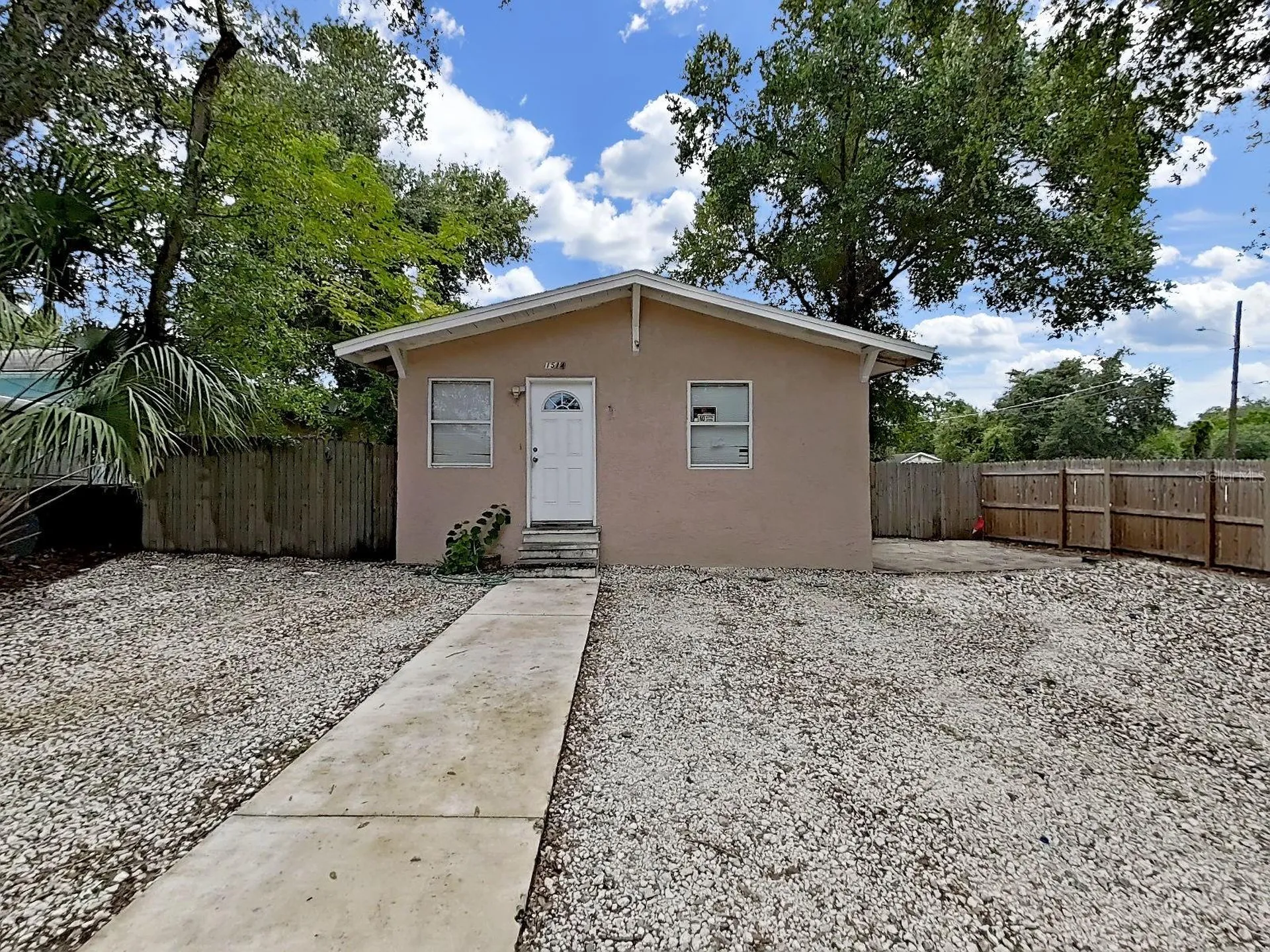 1514 E North Bay Street Tampa FL 33610