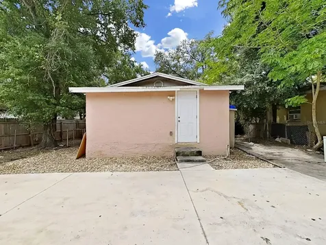 1514 E North Bay Street Tampa FL 33610