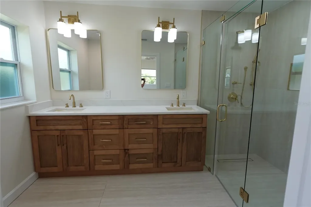5 S Hercules Avenue Clearwater FL 33765