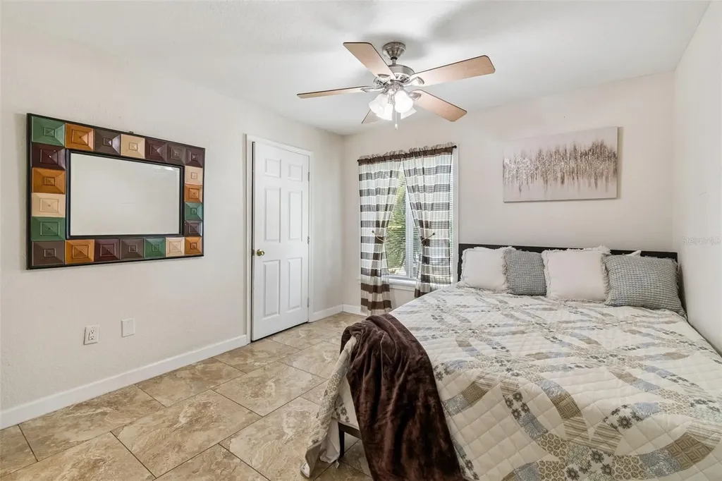3841 S Lake Drive Tampa FL 33614