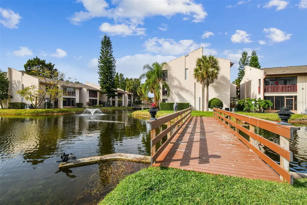 3841 S Lake Drive Tampa FL 33614