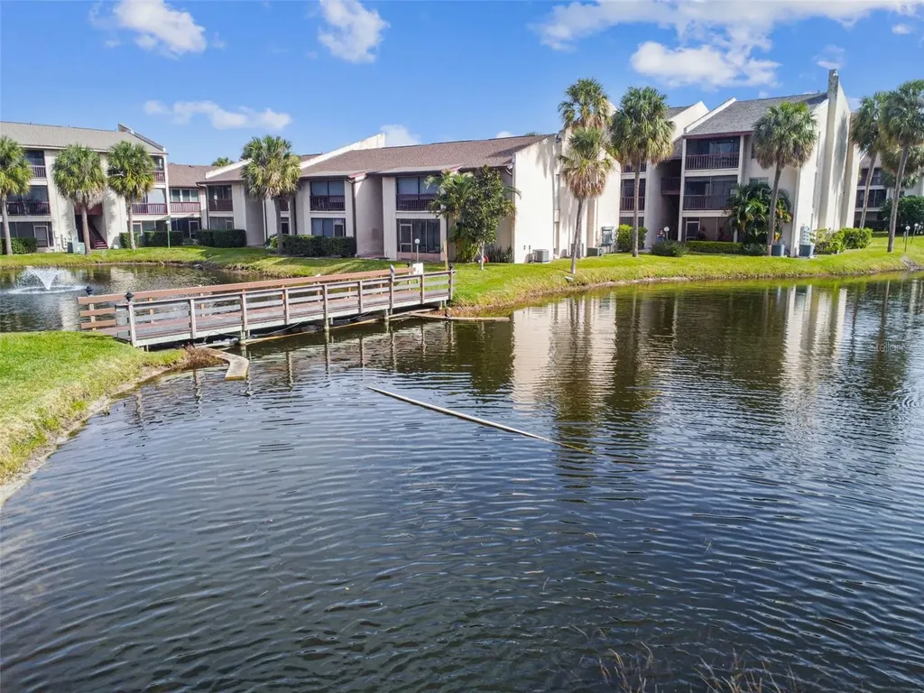 3841 S Lake Drive Tampa FL 33614