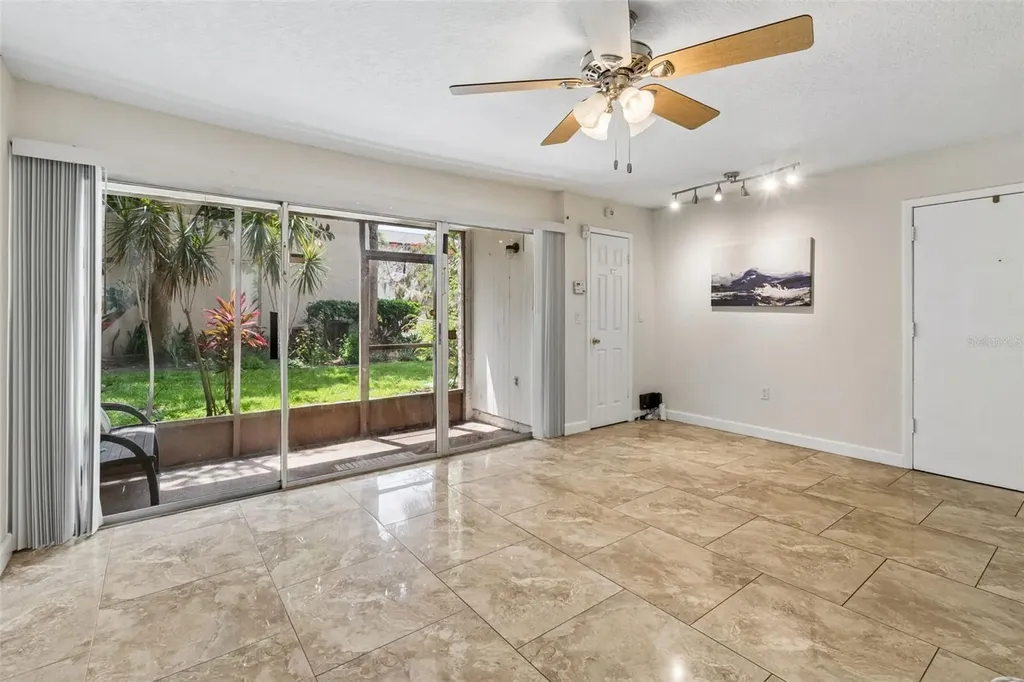 3841 S Lake Drive Tampa FL 33614
