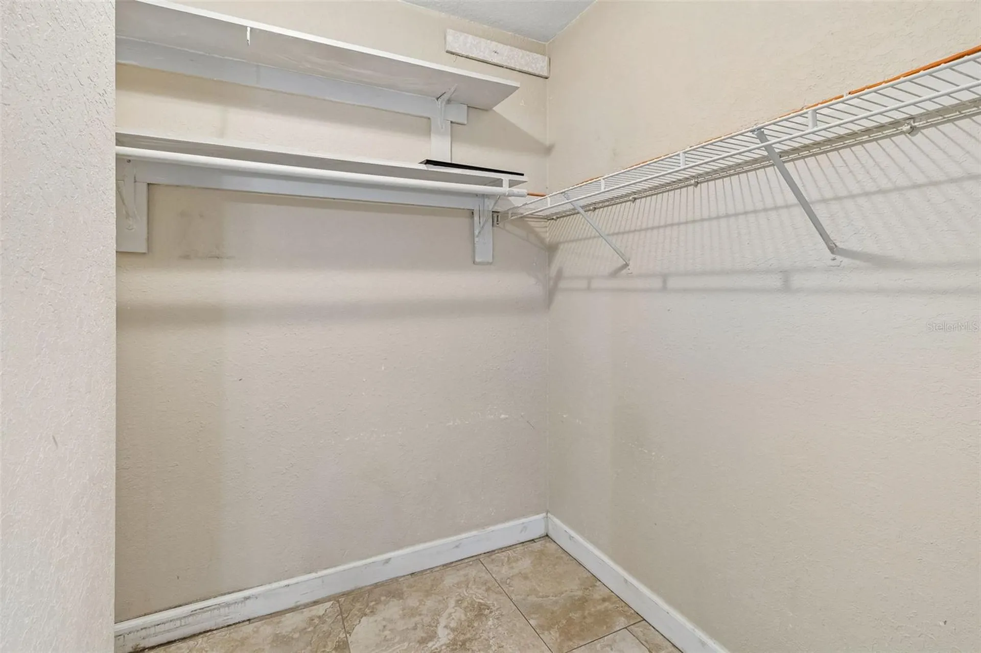 3841 S Lake Drive Tampa FL 33614