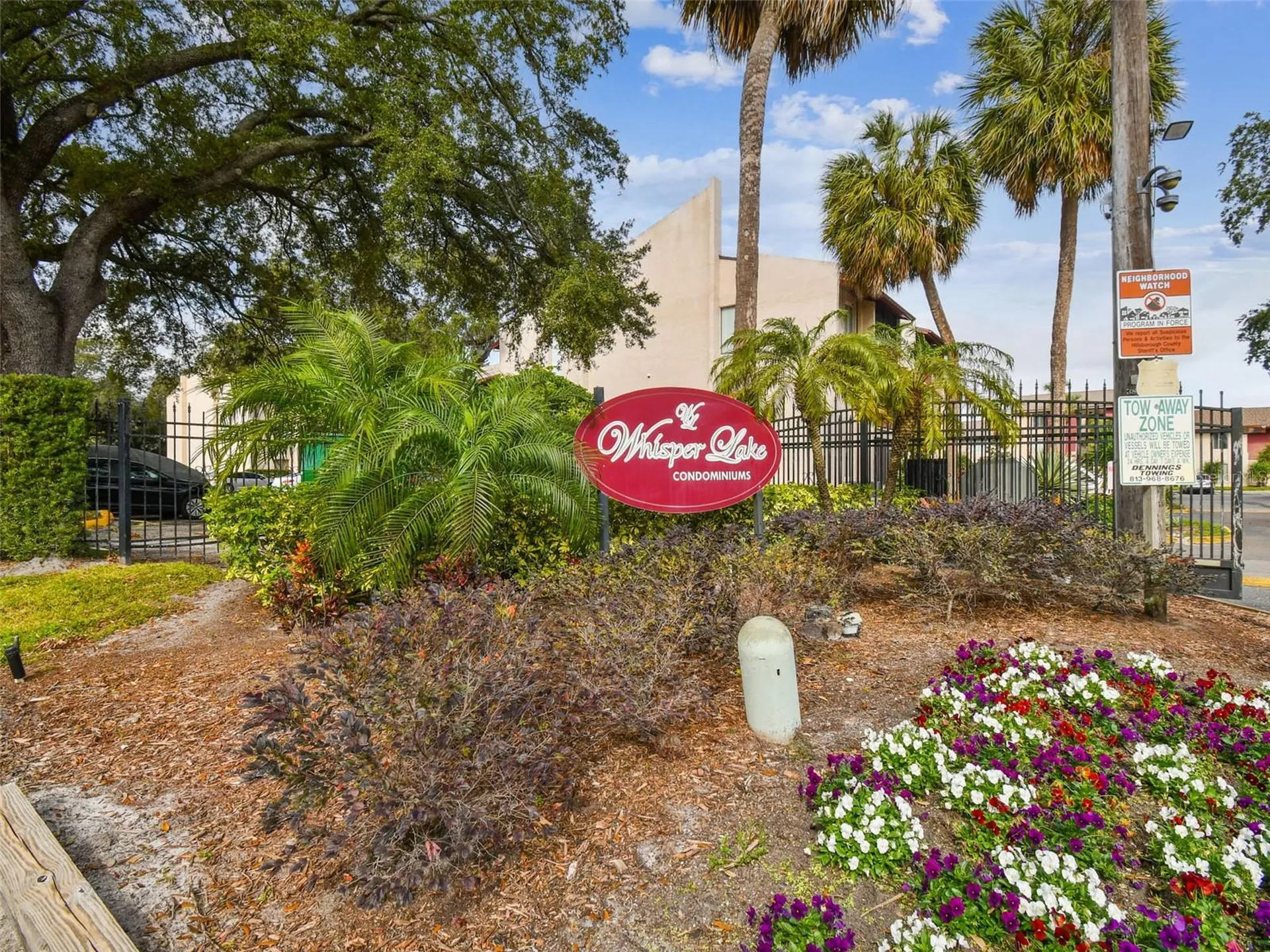 3841 S Lake Drive Tampa FL 33614