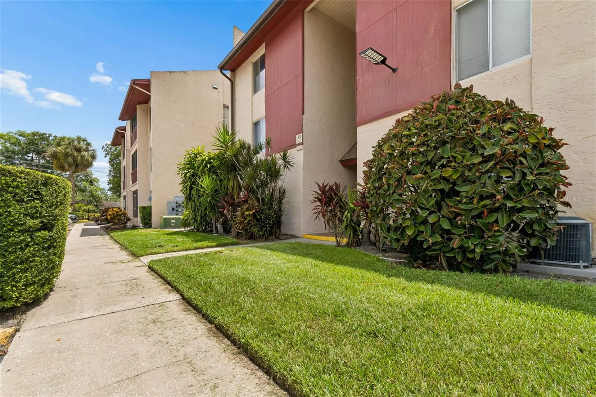 3841 S Lake Drive Tampa FL 33614