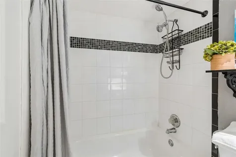 3841 S Lake Drive Tampa FL 33614