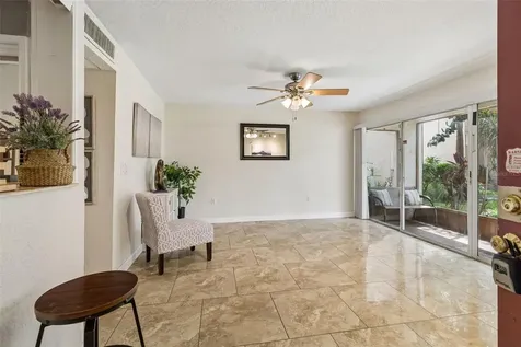 3841 S Lake Drive Tampa FL 33614