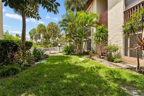 3841 S Lake Drive Tampa FL 33614