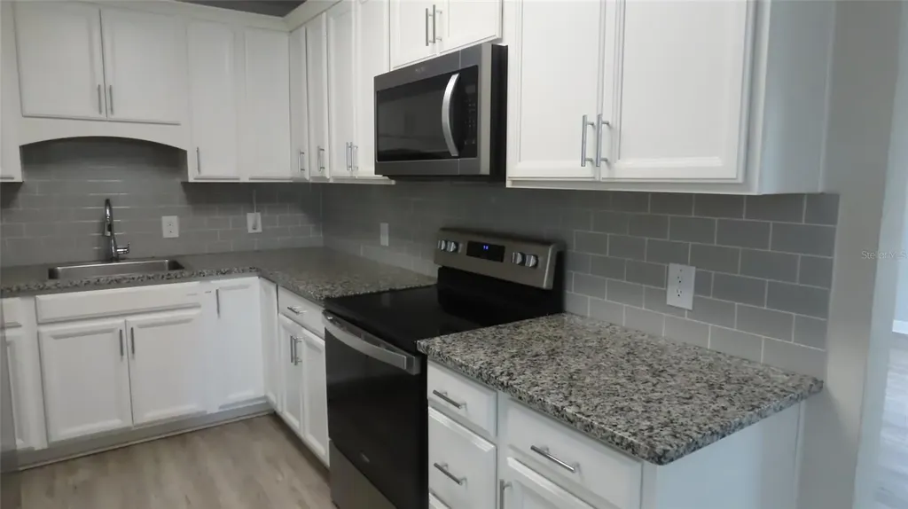 6543 34th Terrace N St Petersburg FL 33710