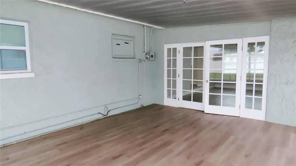 6543 34th Terrace N St Petersburg FL 33710