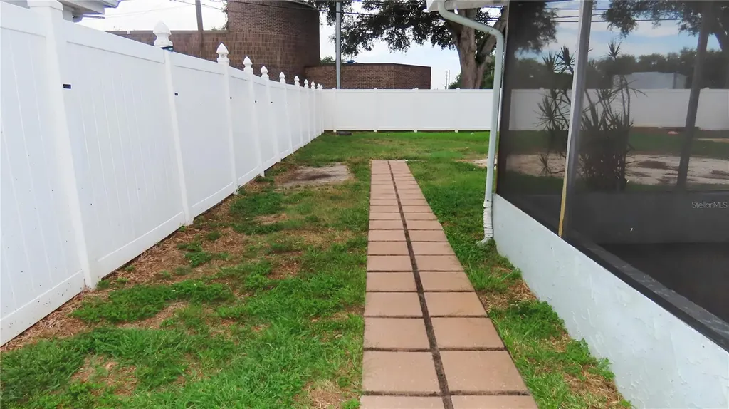 6543 34th Terrace N St Petersburg FL 33710